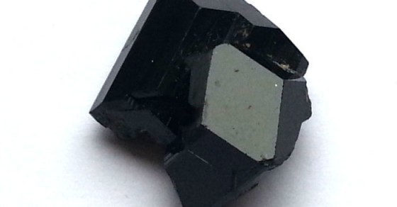 black-tourmaline-erongo-1_1024x1024